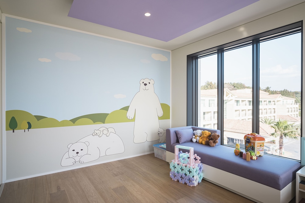 Kids Family Bed (Must Be With Children)