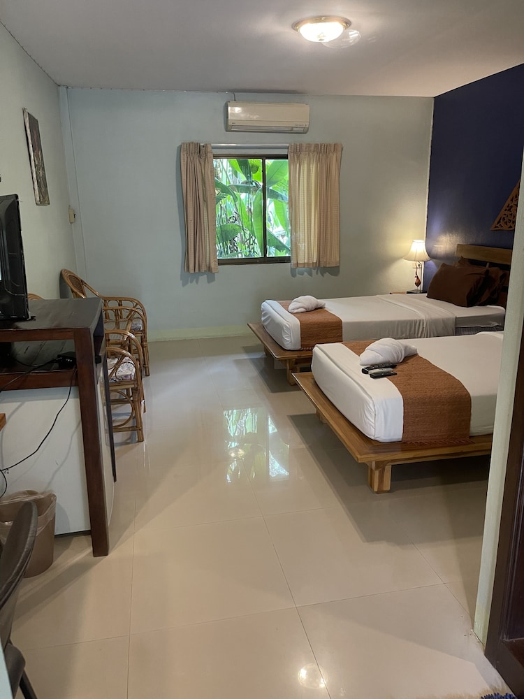 Standard Twin Room photo 3