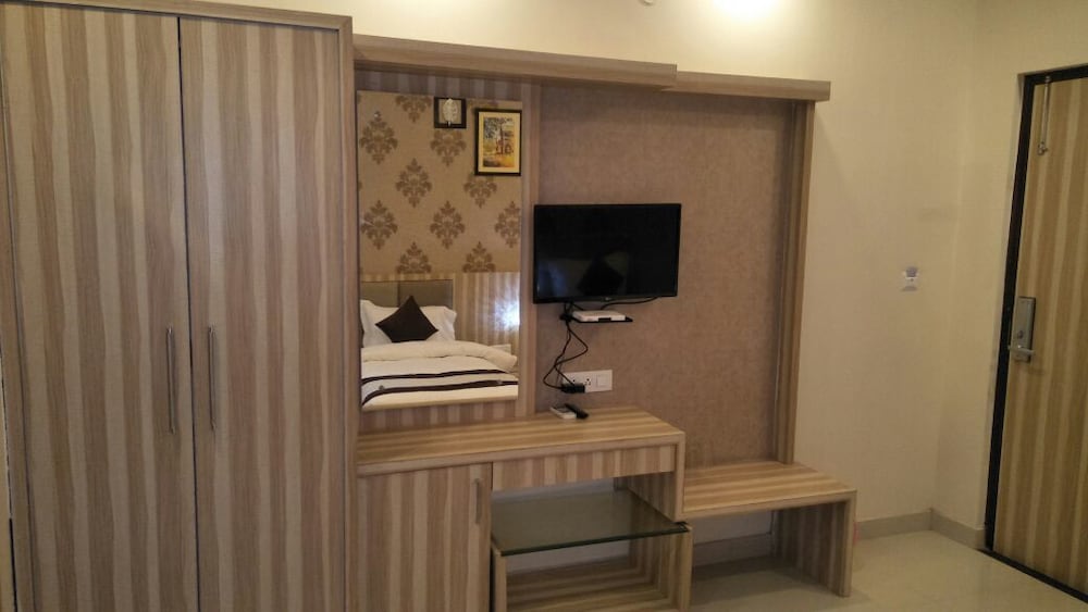 Executive Room, 1 King Bed photo 2