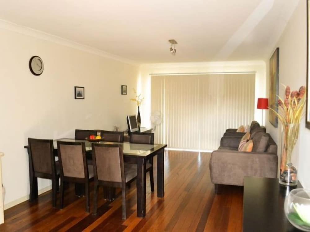 Seaspray Apartment 3 (5 night min) photo 2