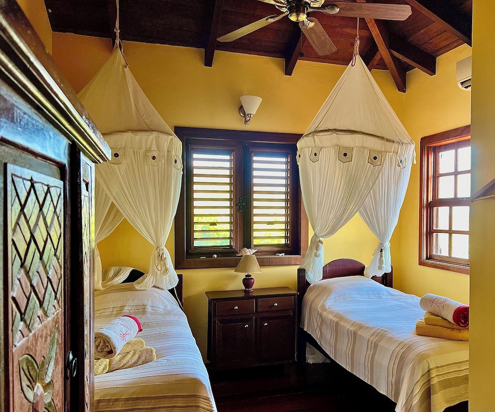 Villa, 5 Bedrooms photo 2