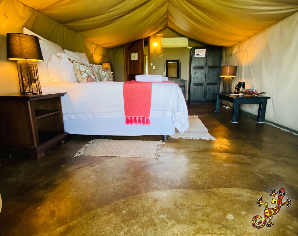 Luxury Tent, Ensuite, River View