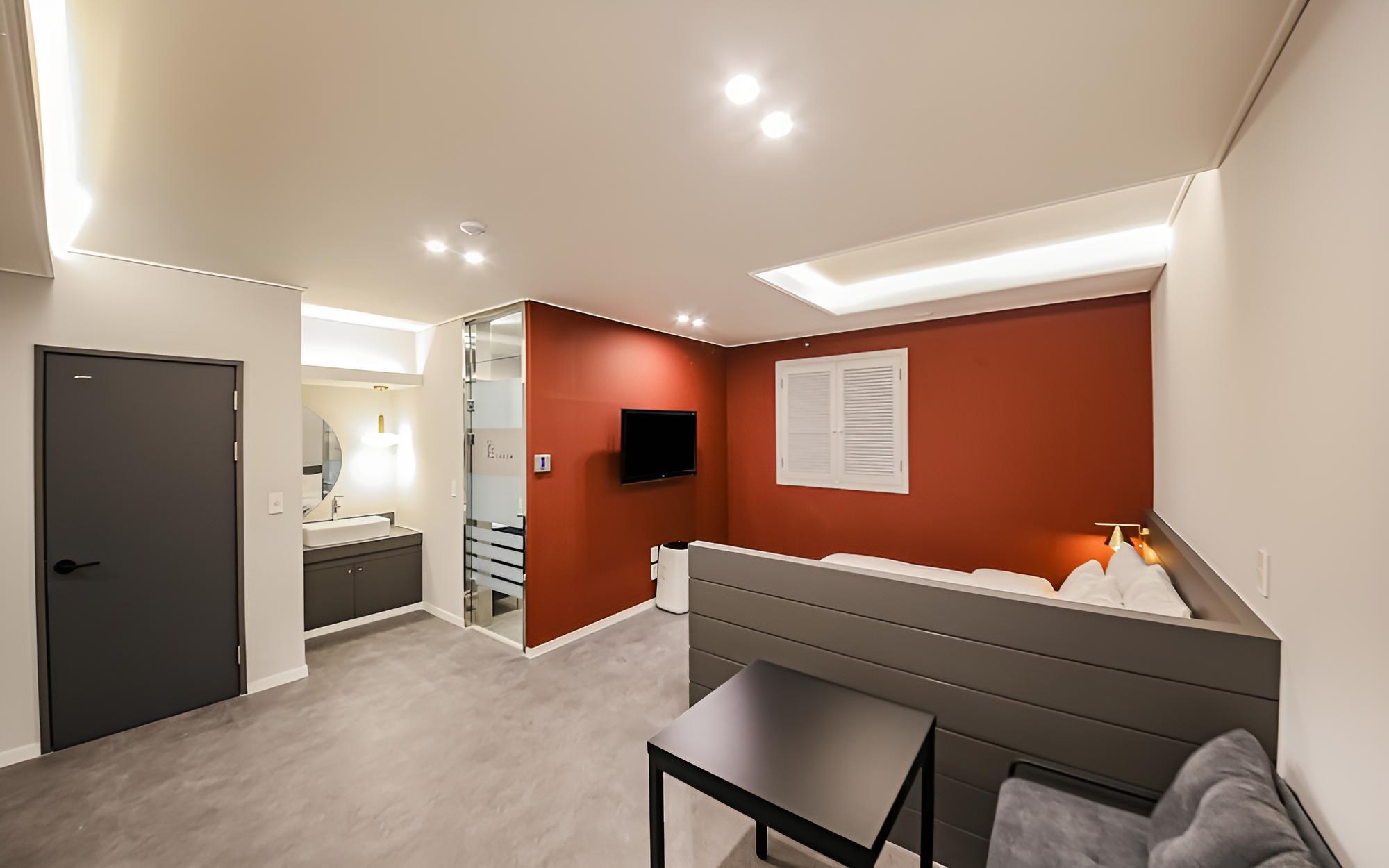 Room (Style King (with styler wide room bat) - Photo 1
