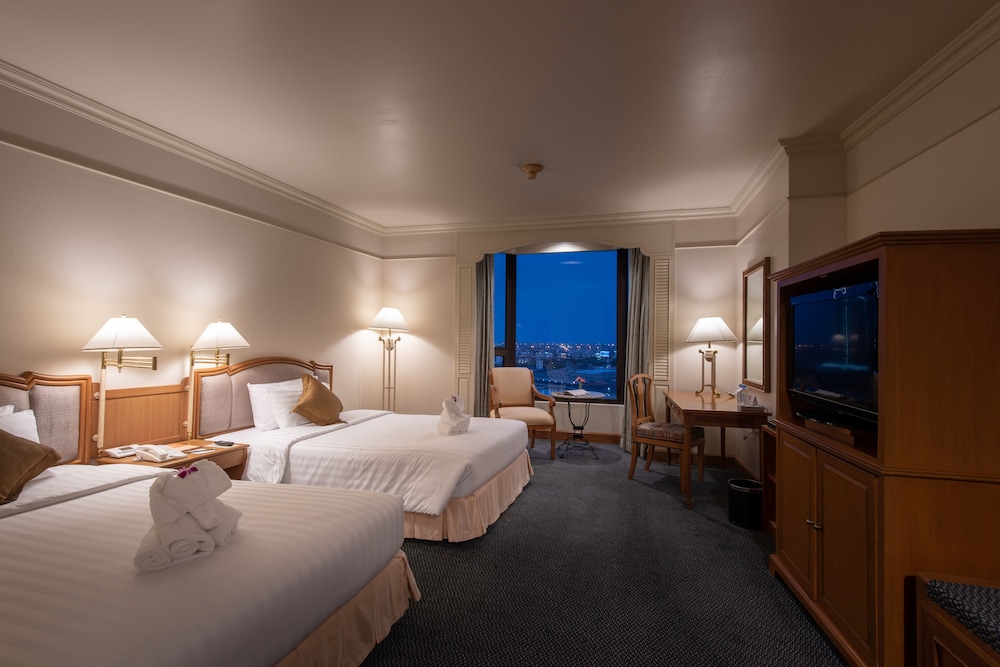 Family Suite, River View