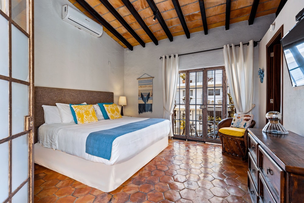 Deluxe Double Room, Ensuite (Suite 39) photo 2