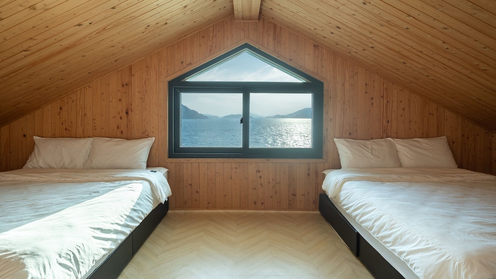 Basic Room, 1 Bedroom (ROOM 207(Ocean view,duplex)) - Photo 5