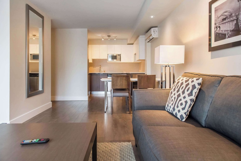 Suite, Multiple Beds, Non Smoking (Efficiency) - Photo 4