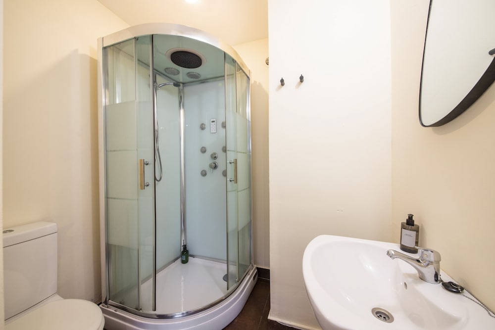Basic double room, garden view