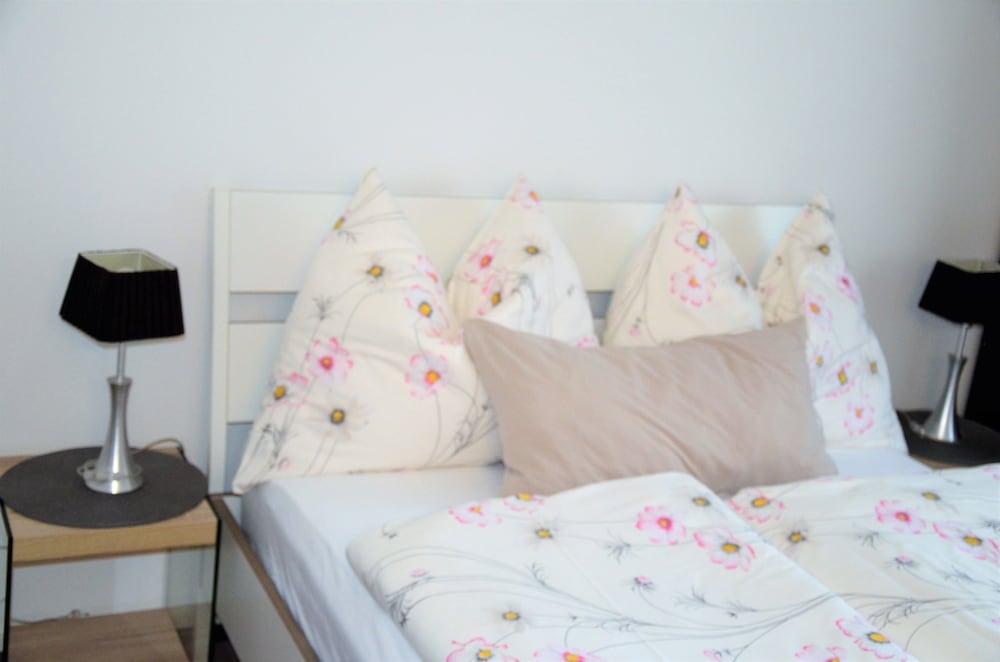 Classic Double Room, 1 King Bed, Garden View (Rose/Grey Nr 5) photo 2