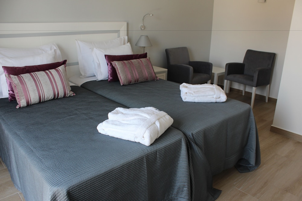 Superior Double or Twin Room, 1 Bedroom, Accessible, Annex Building thumbnail 5