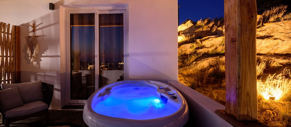 Superior Double Room, Hot Tub - Photo 5