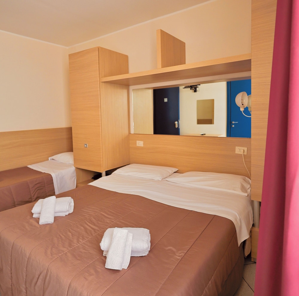 Triple Room photo 2