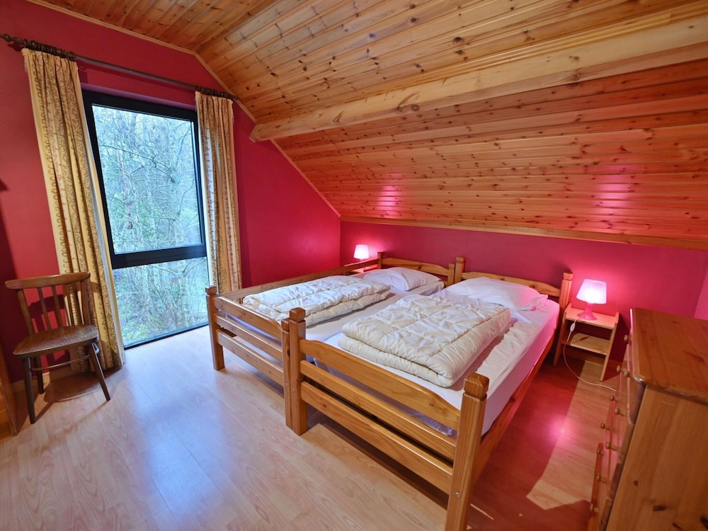 Room - Photo 1