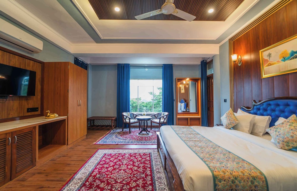 Premier Room