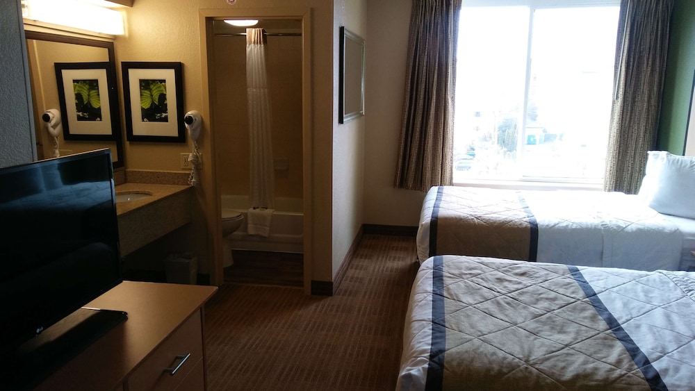 Deluxe Studio, Multiple Beds, Non Smoking photo 1