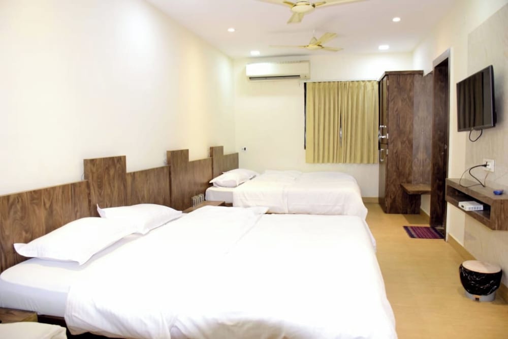 Classic Triple Room