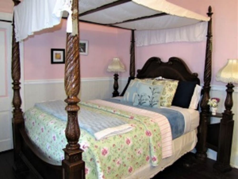 Superior Triple Room, Ensuite, River View (d CreekSide)