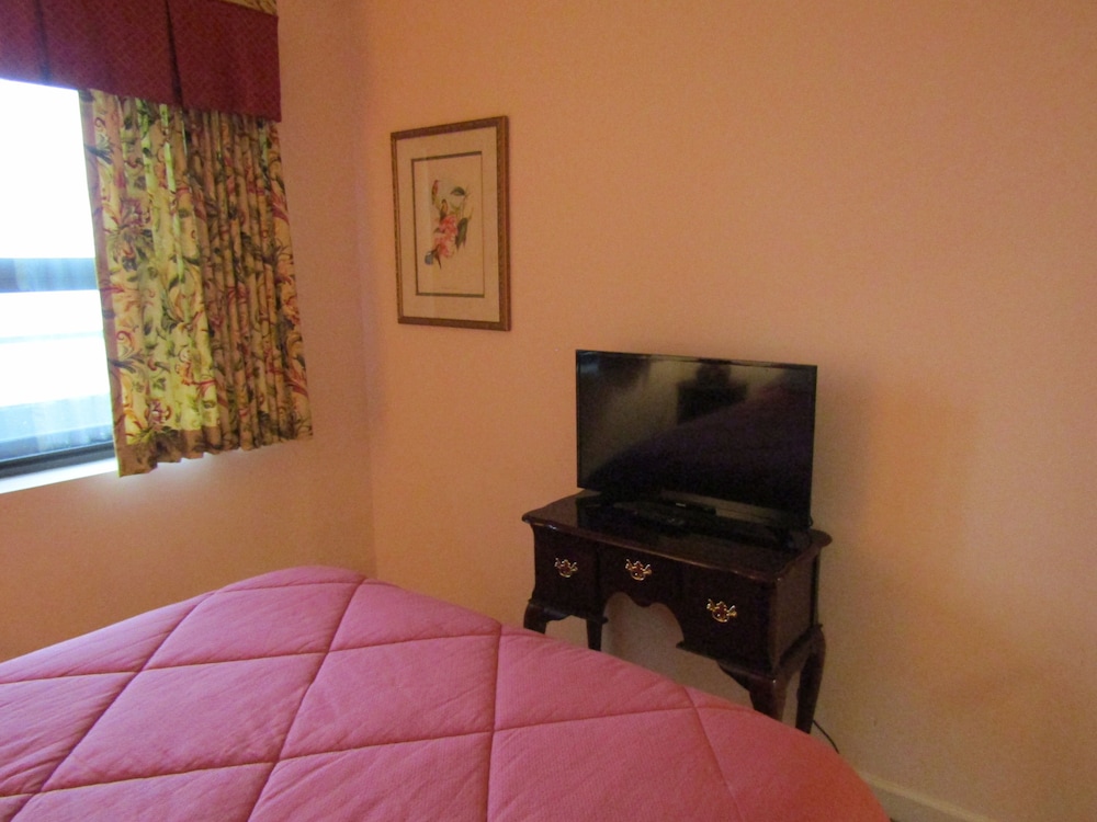 Condo, 2 Bedrooms photo 3