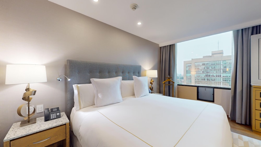 Master Superior Suite photo 3