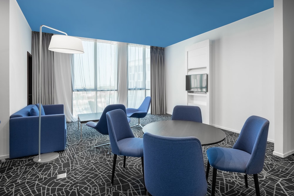 Suite, 1 Bedroom photo 2