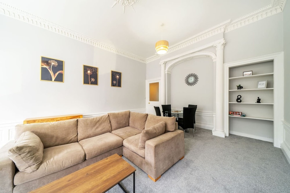 Apartment photo 1