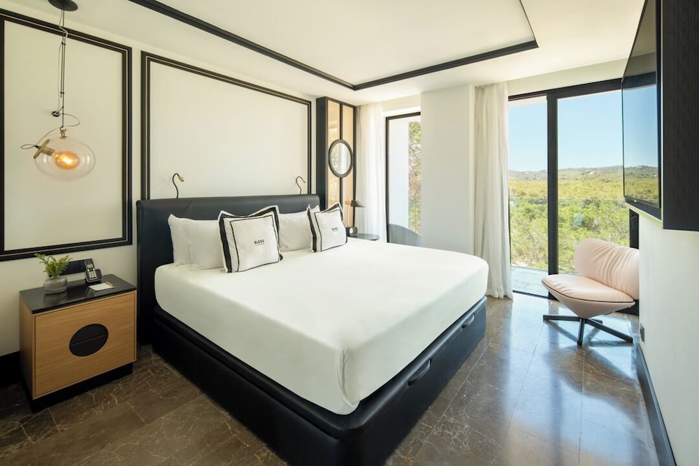 Deluxe Double Room - Photo 1
