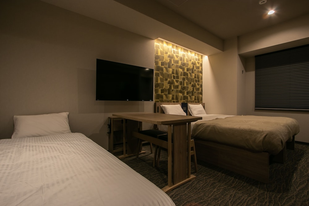Standard Room, Multiple Beds, Non Smoking, Kitchen photo 2