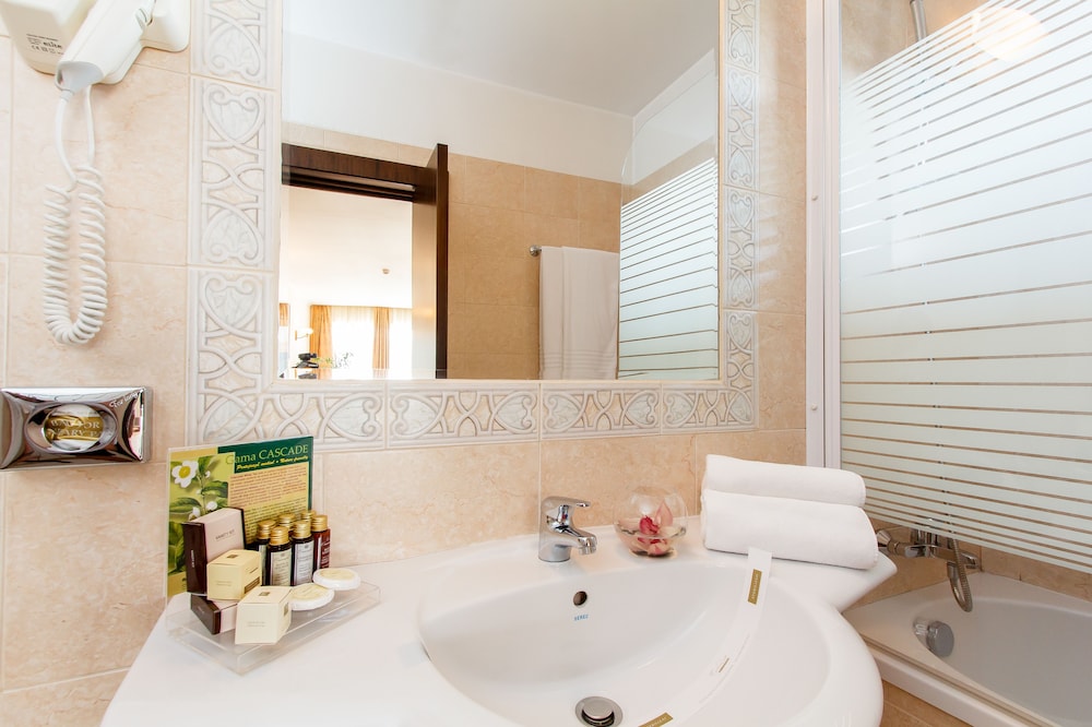 Standard Double Room - Photo 6