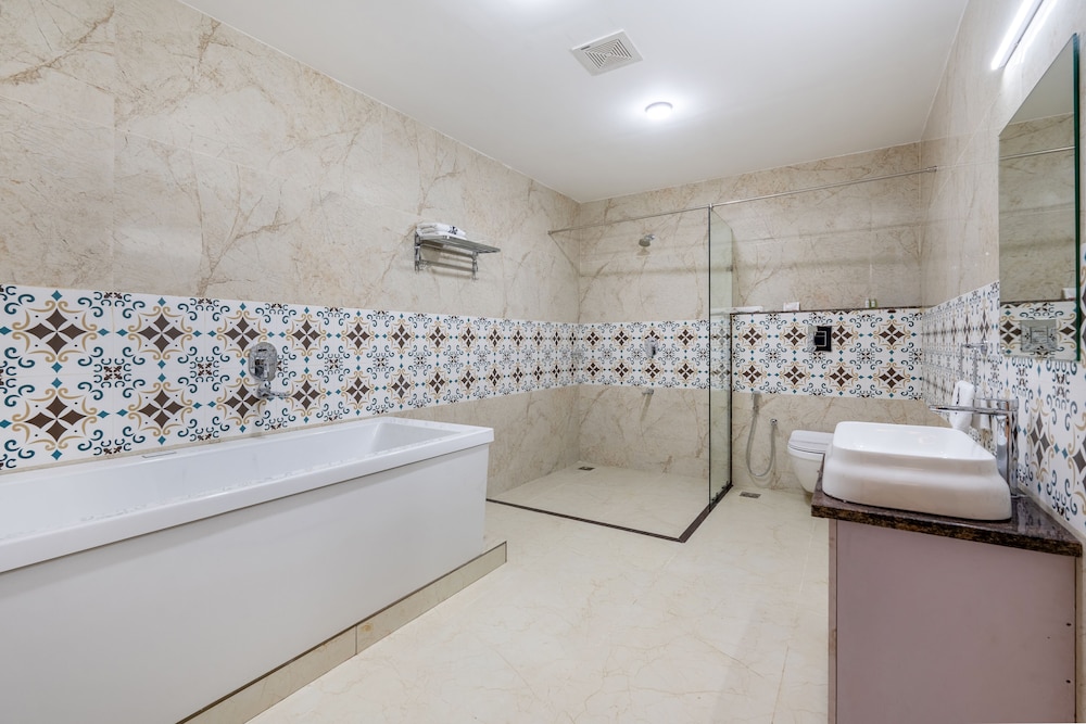 Royal Suite photo 2