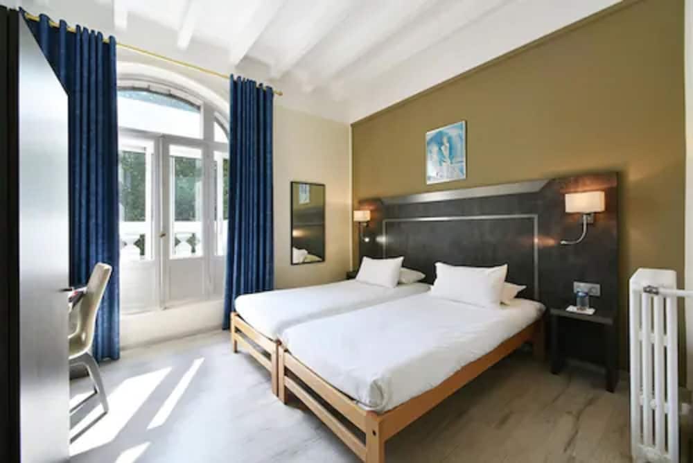 Standard Twin Room photo 2