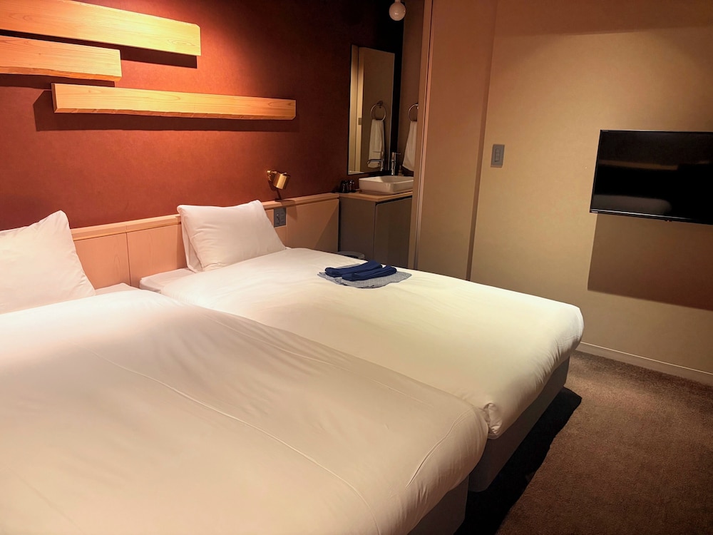 Basic Twin Room, Non Smoking photo 2