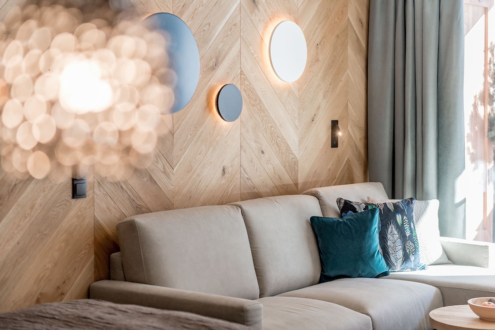 Livestyle-Suite over the Top photo 3