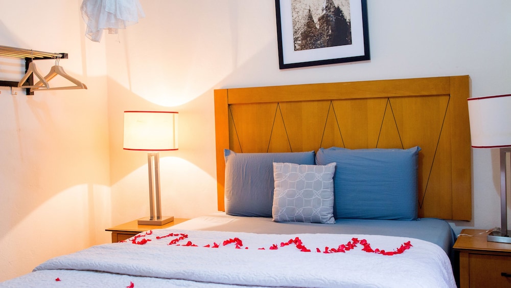 Premier Room, 1 Queen Bed photo 2