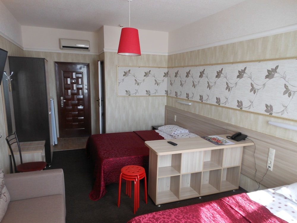 Family Triple Room, 1 Bedroom photo 3