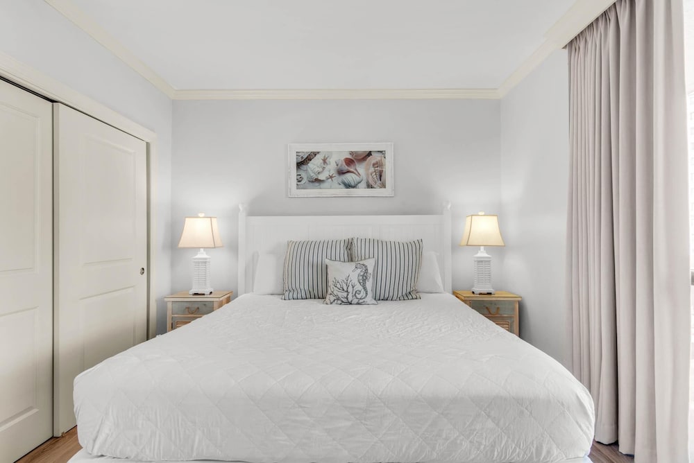 Condo, Multiple Beds (Surfside Resort #208- Emerald Dreams)