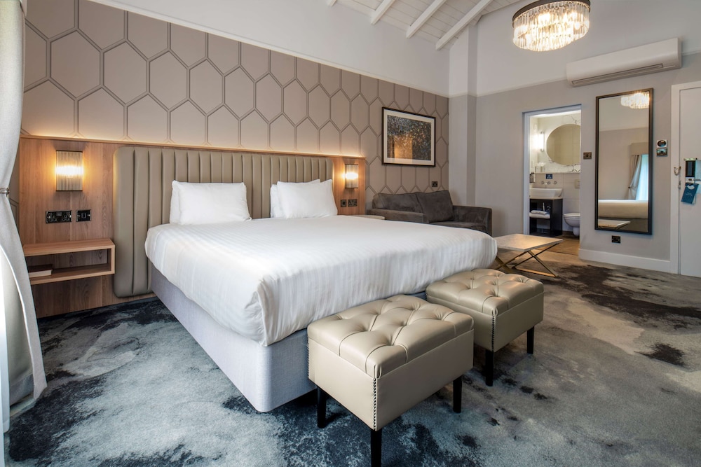 Suite, 1 Double Bed, Non Smoking (with Single Sofabed) photo 1
