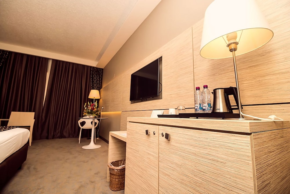 Room (Privilege) - Photo 5