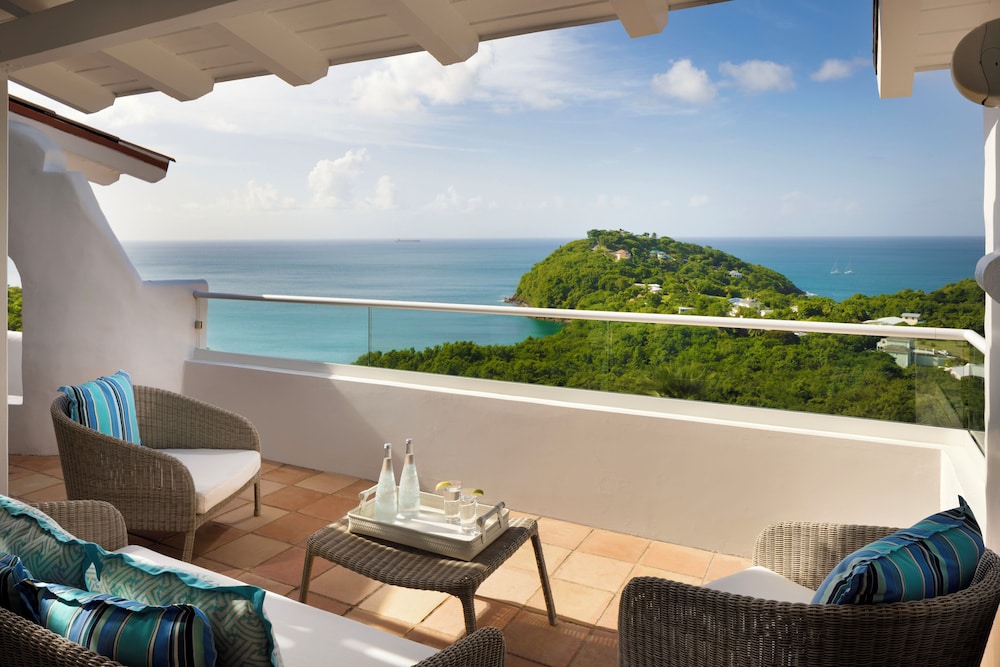 Deluxe Room, Multiple Beds, Ocean View (Hilltop Two Bedroom Villa)