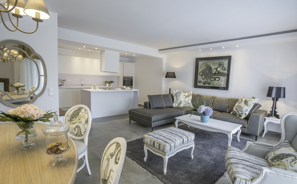 Two Bedroom Residence with Private Pool