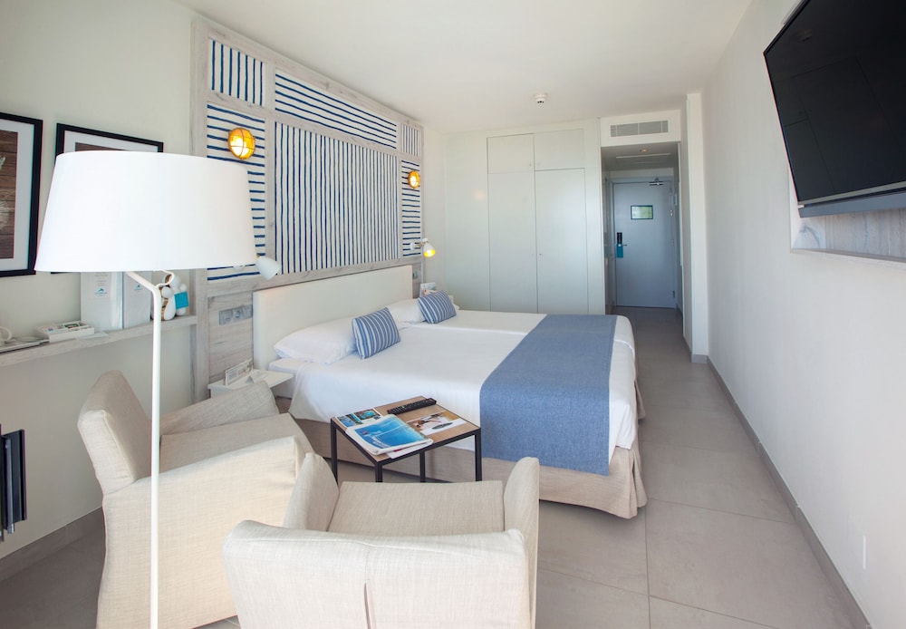 Deluxe Room, Balcony (views) - Photo 3