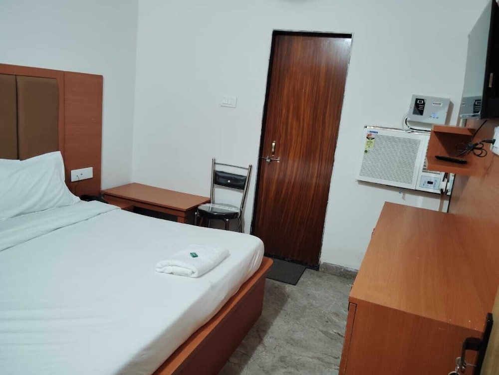 Deluxe Double Room, City View photo 3