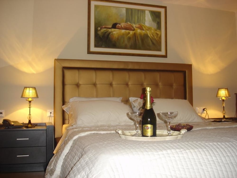 Family Room (Meteora View) - Photo 3