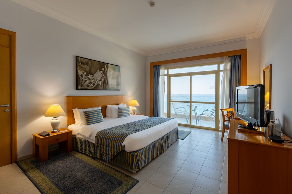 DELUXE SEA VIEW KING photo 2