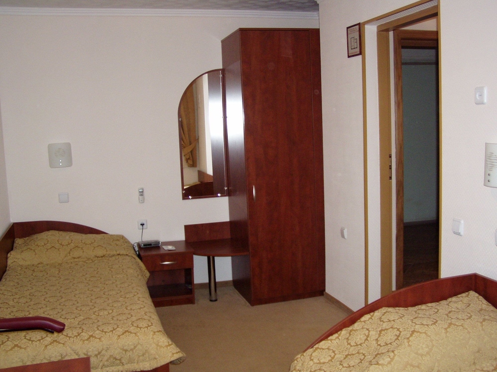 Standard Twin Room, Shared Bathroom