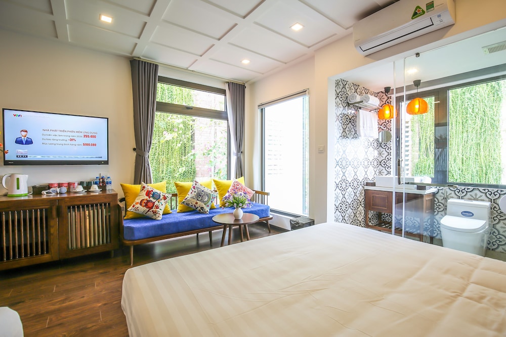 Luxury Triple Room, Multiple Beds, Garden View, photo 6