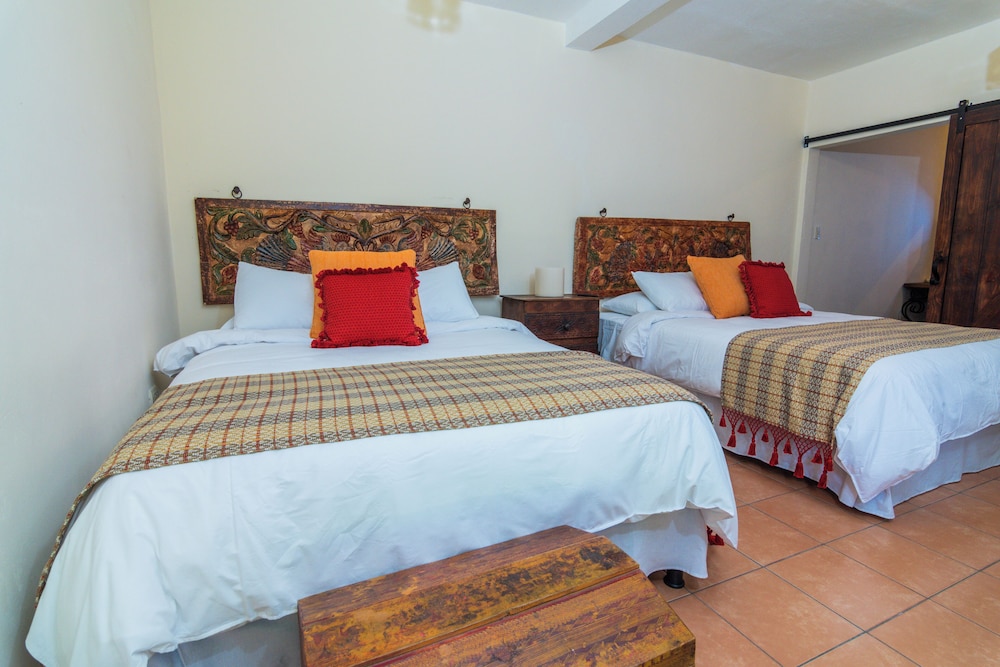 Standard Twin Room photo 1