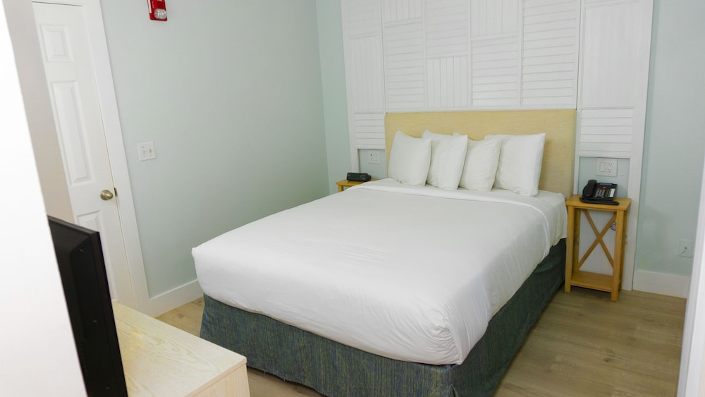 Suite, 2 Bedrooms - Photo 6