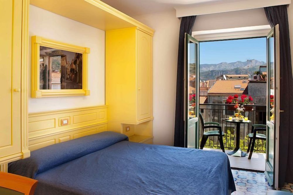 Classic Double or Twin Room - Photo 4