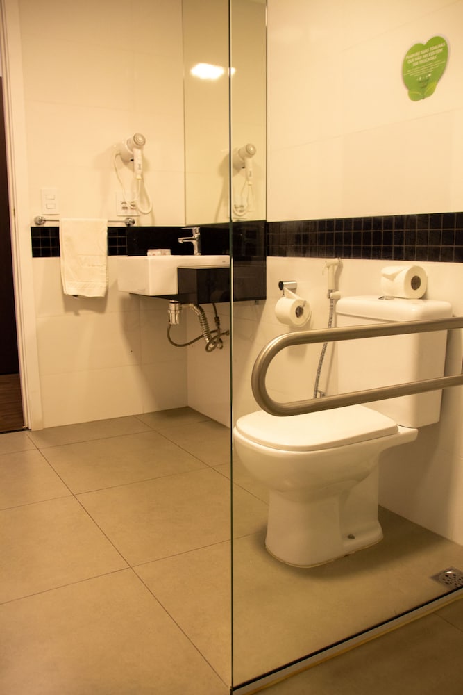 Superior Quadruple Room, Accessible (PNE) - Photo 7