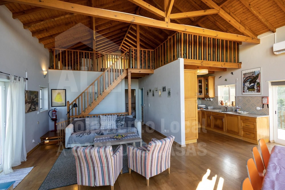 Villa photo 1